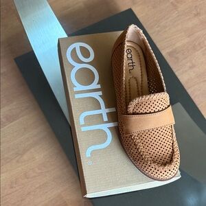 Clarks Women's Tan Perforated Loafers